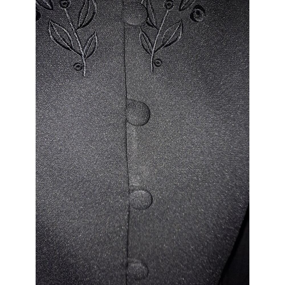 NWT Adolfo Black Skirt Suit Set With Embossed Design Size 8P - Picture 12 of 13